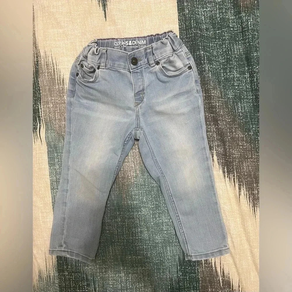 H&M Light Wash Blue Denim Jeans. Conscious&Denim (Size 12-18 Months)